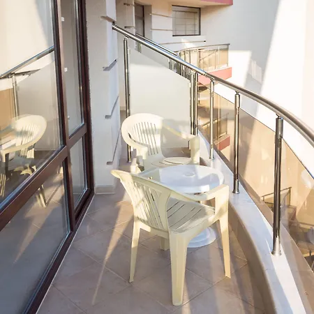 St Valentine סאני ביץ'