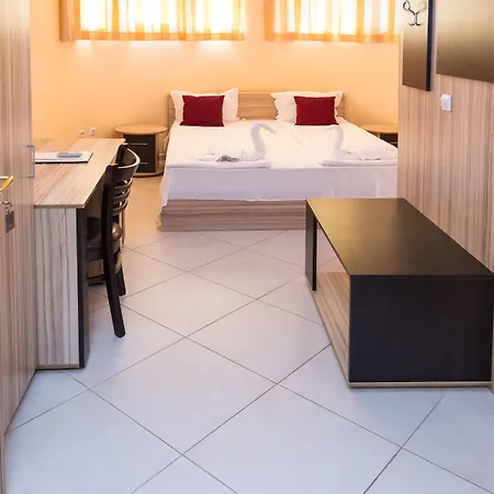 St Valentine Hotel 3*